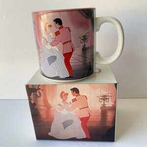 Vintage Walt Disney Classic Cinderella Mug 12 oz Coffee Tea Cup Princess 90s